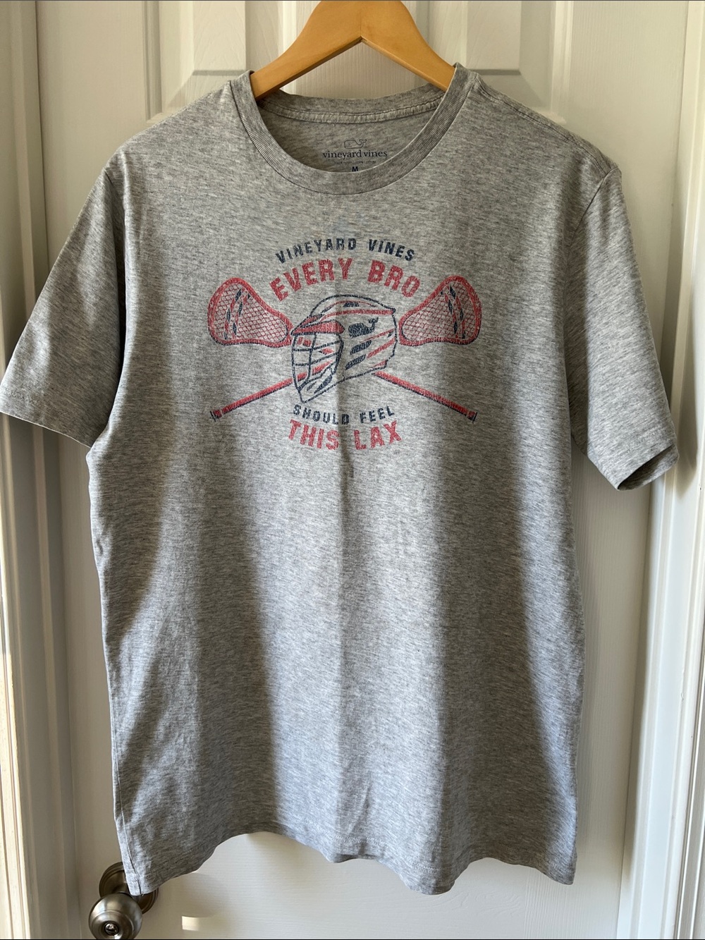 Vineyard Vines Gray Short-Sleeve Lacrosse Graphic Tee with Red Accents